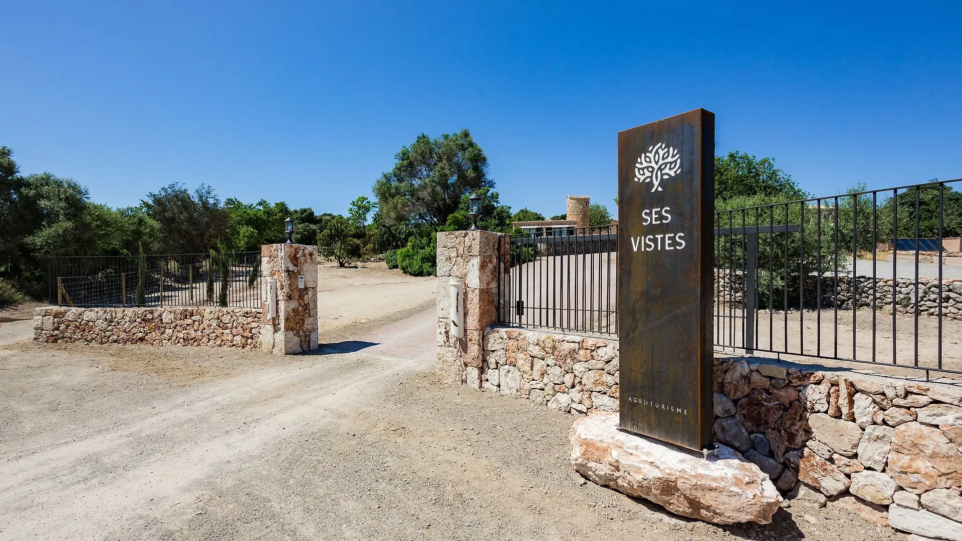 Agroturismo Ses Vistes Porreres